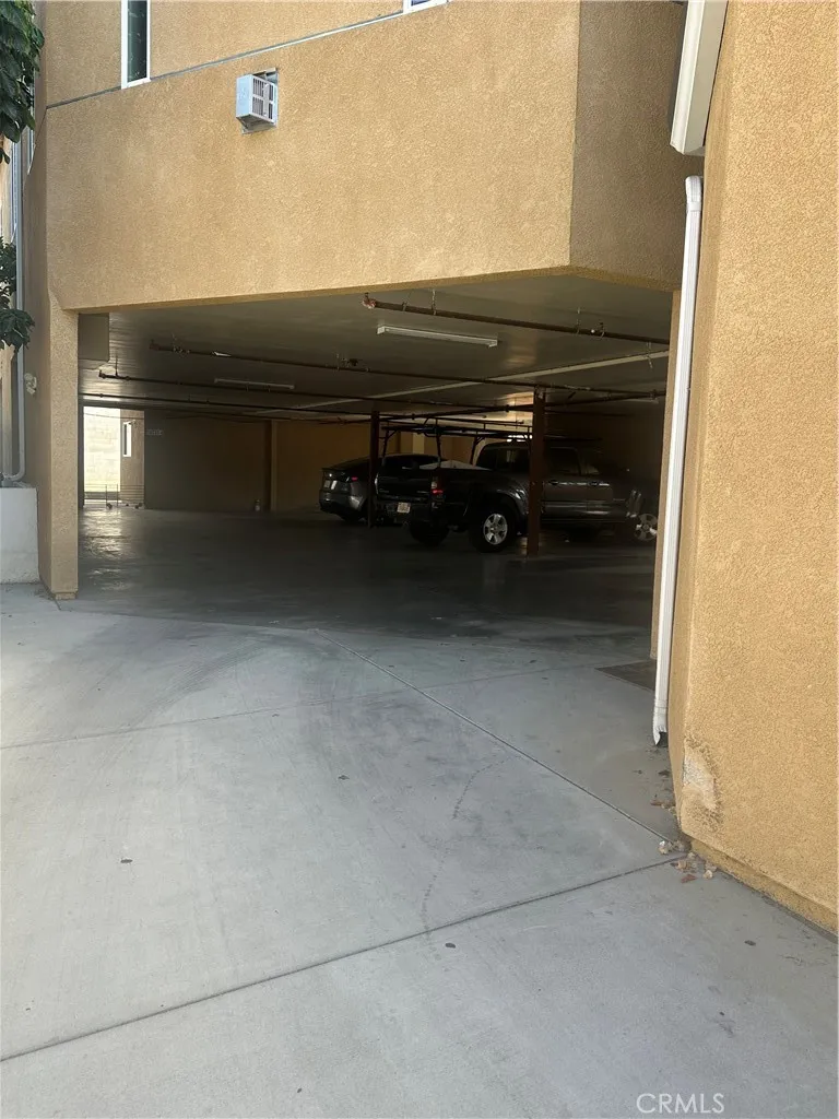14233 Tiara Street #3 Sherman Oaks, CA 91401