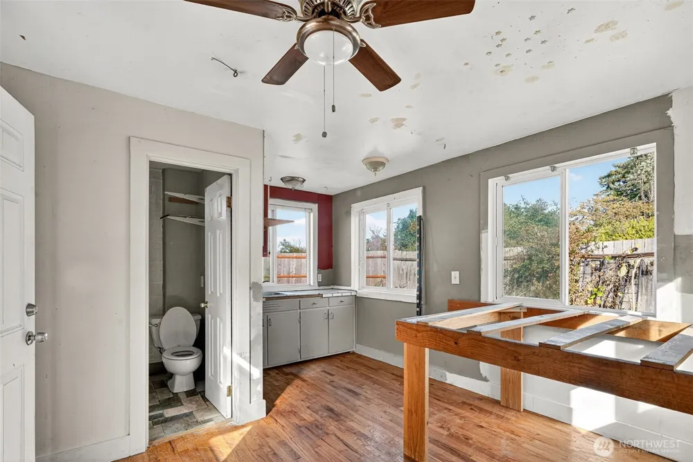 24525 59th Avenue SW Vashon, WA 98070