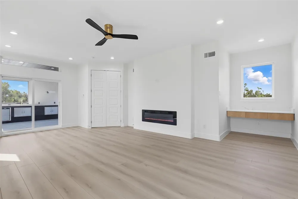 1906 Leath Street Dallas, TX 75212