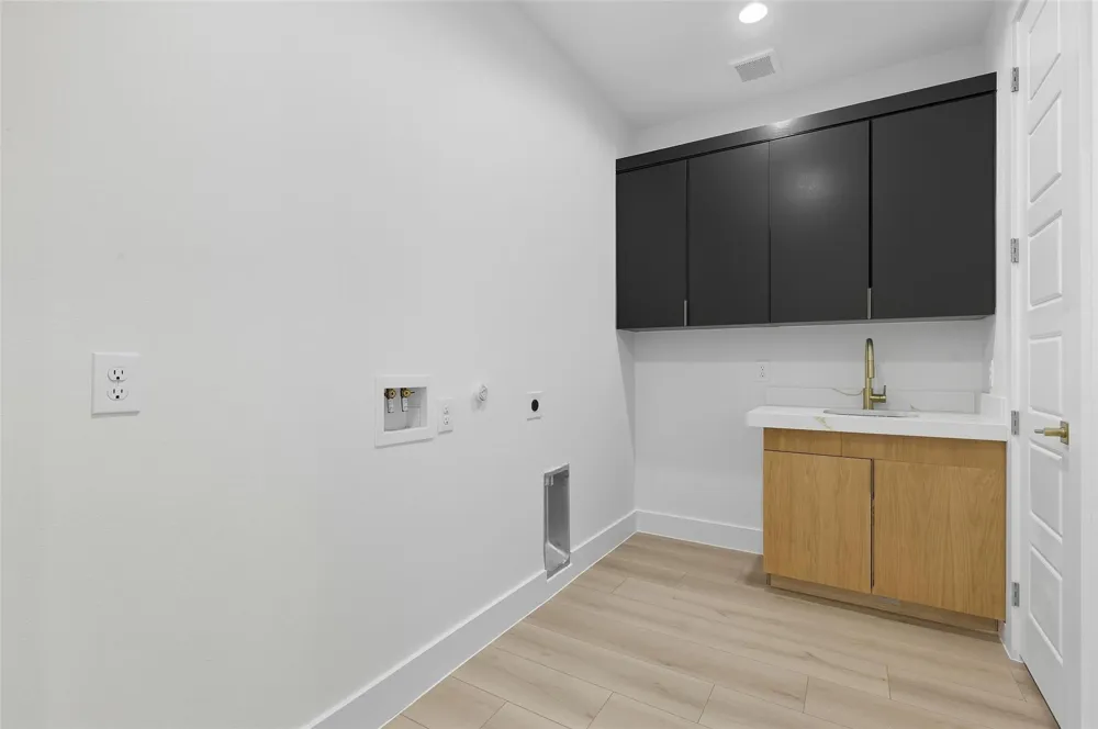 1906 Leath Street Dallas, TX 75212