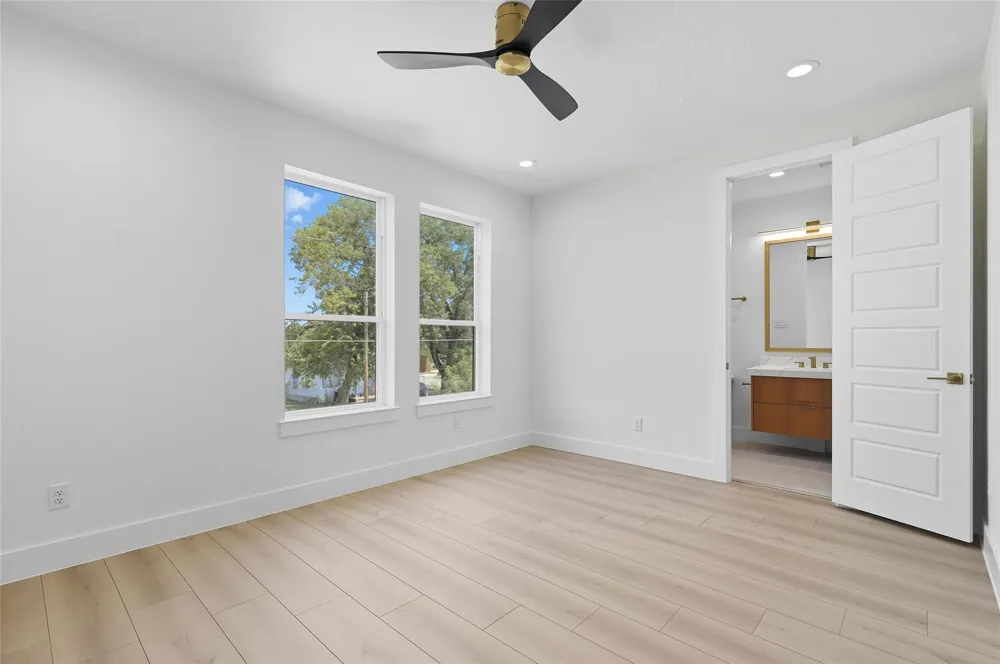 1906 Leath Street Dallas, TX 75212