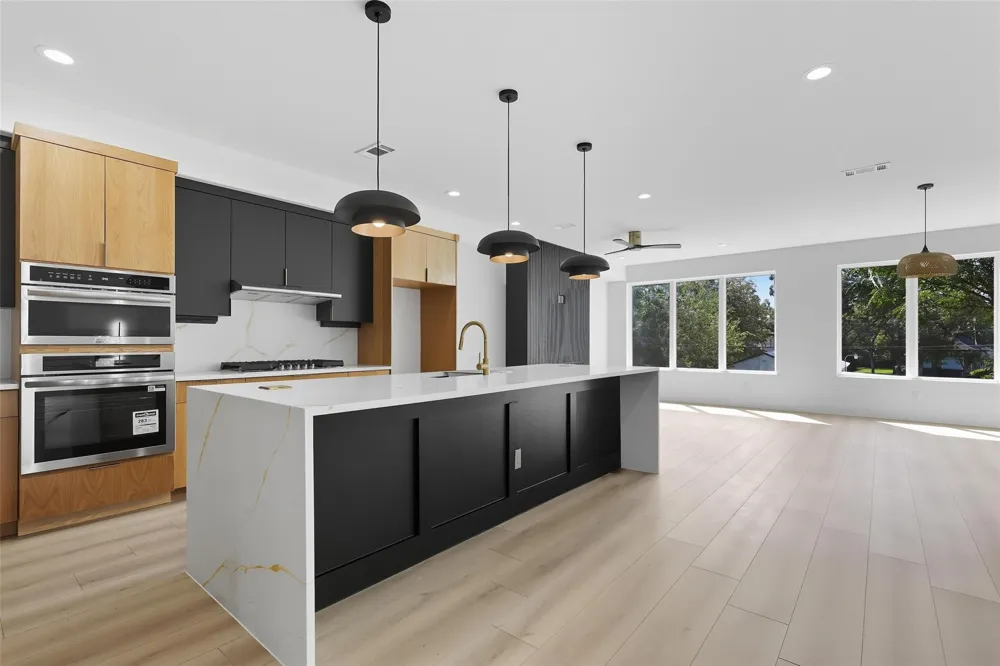 1906 Leath Street Dallas, TX 75212