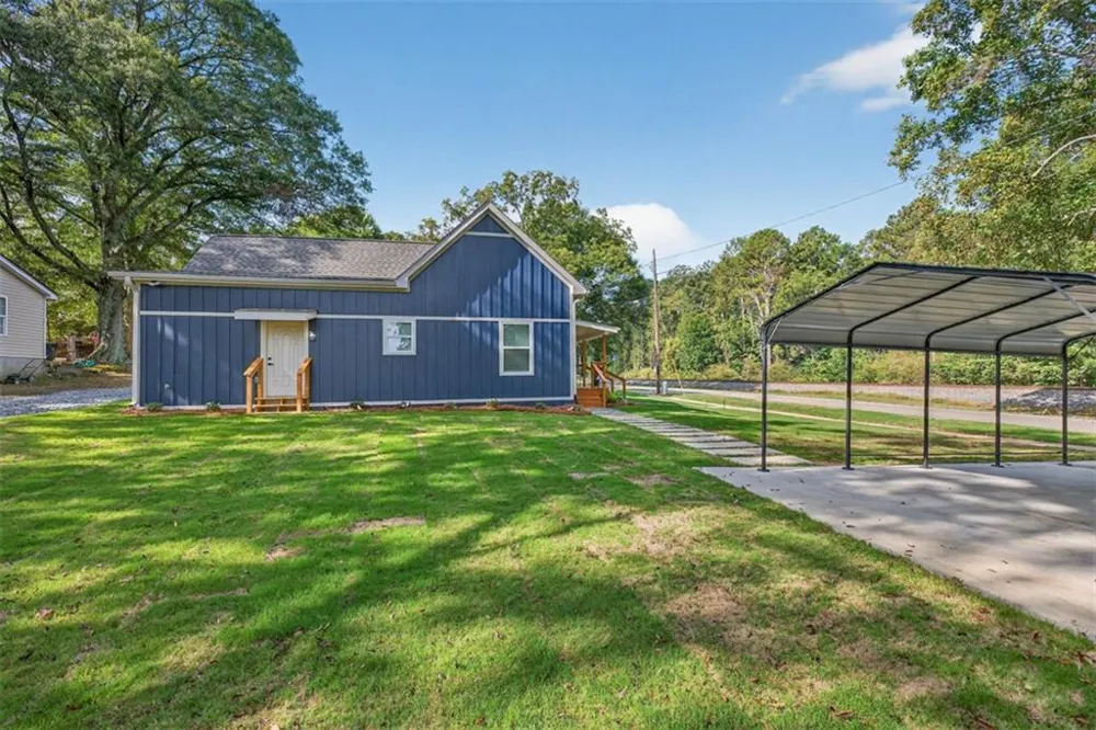 4217 Railroad Street Oakwood, GA 30566
