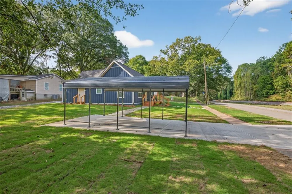 4217 Railroad Street Oakwood, GA 30566