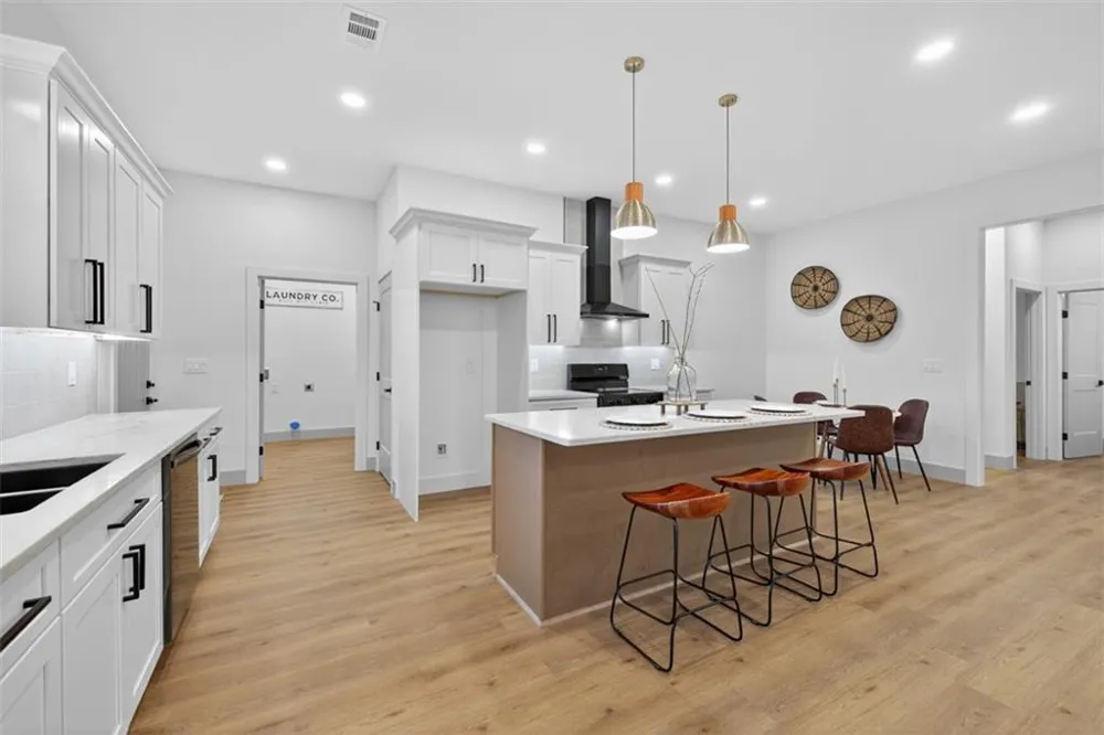 4217 Railroad Street Oakwood, GA 30566