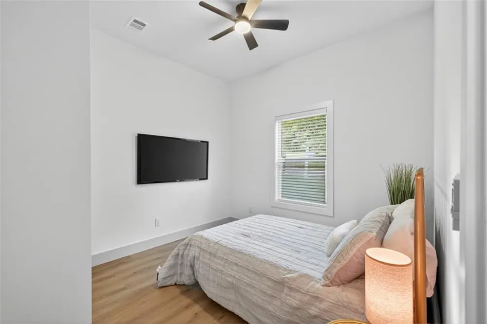 4217 Railroad Street Oakwood, GA 30566