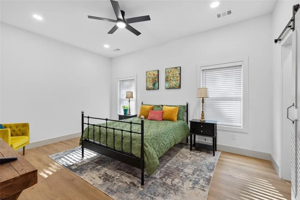 4217 Railroad Street Oakwood, GA 30566
