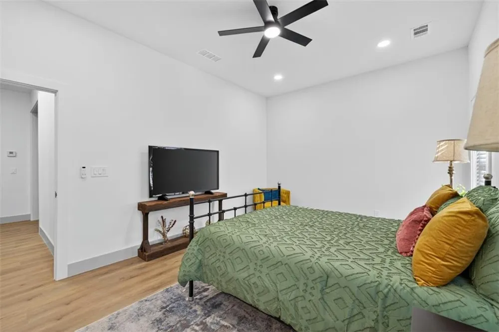 4217 Railroad Street Oakwood, GA 30566