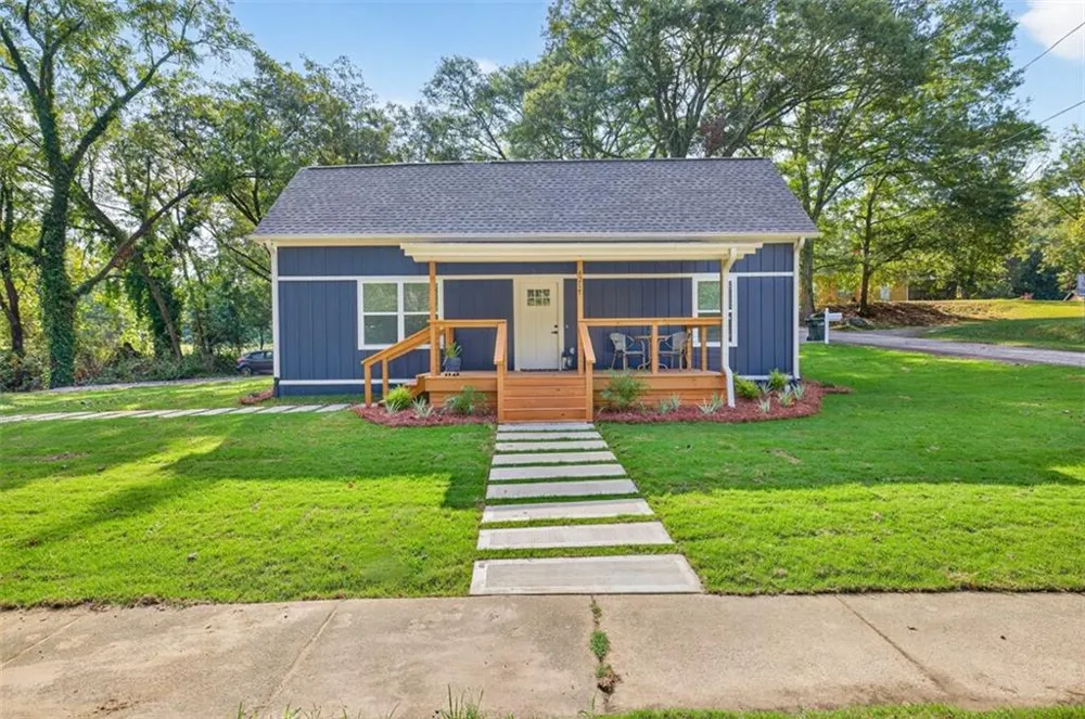 4217 Railroad Street Oakwood, GA 30566