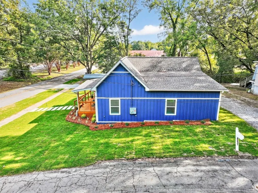 4217 Railroad Street Oakwood, GA 30566