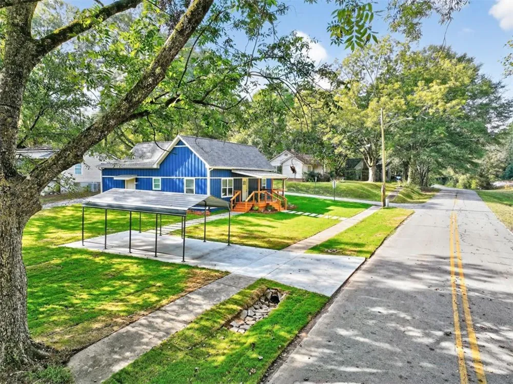 4217 Railroad Street Oakwood, GA 30566