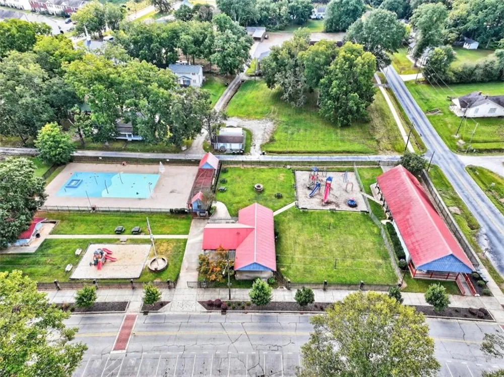 4217 Railroad Street Oakwood, GA 30566
