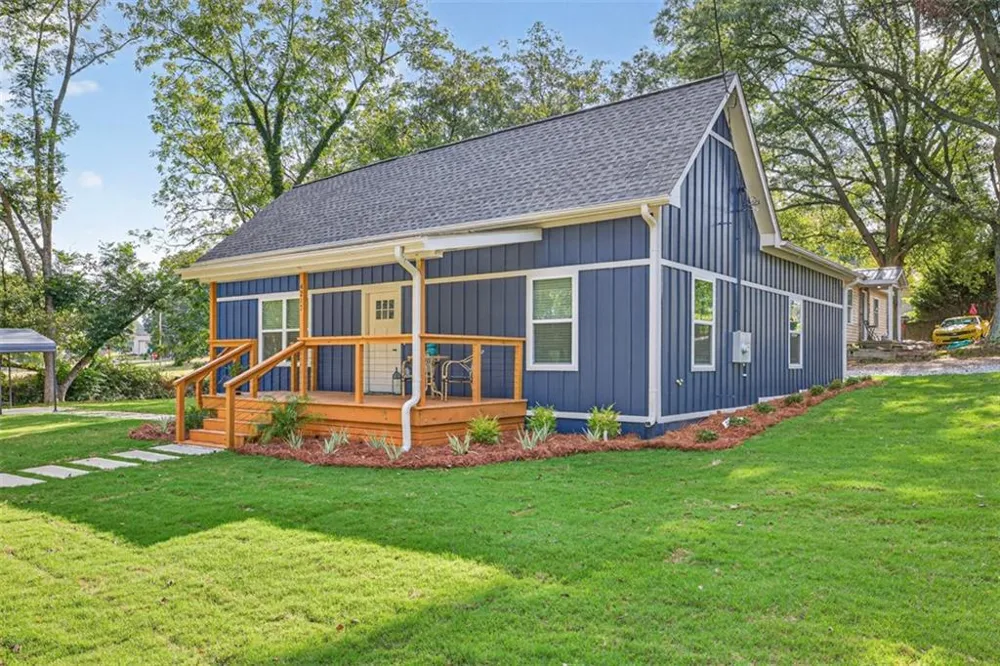 4217 Railroad Street Oakwood, GA 30566