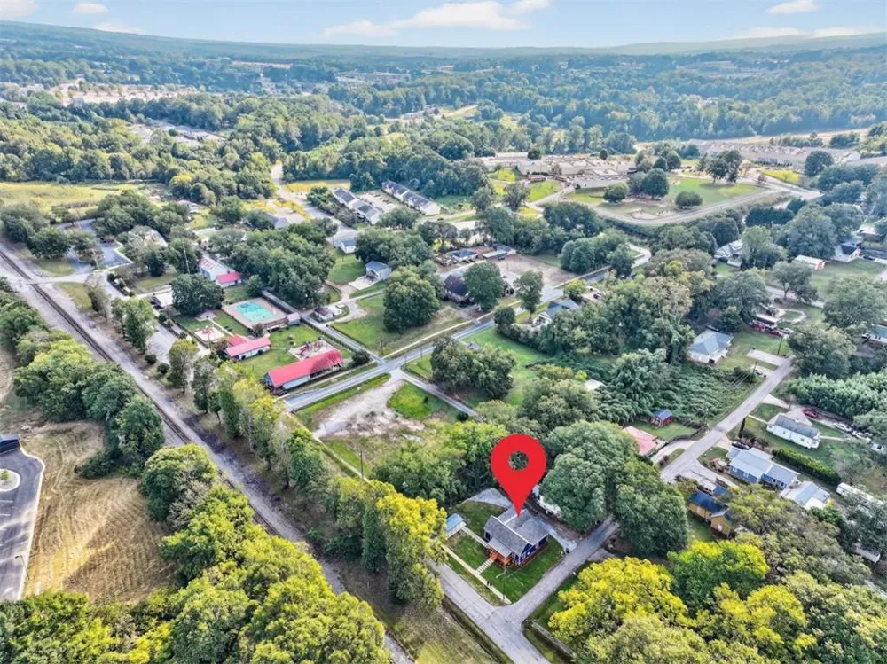 4217 Railroad Street Oakwood, GA 30566