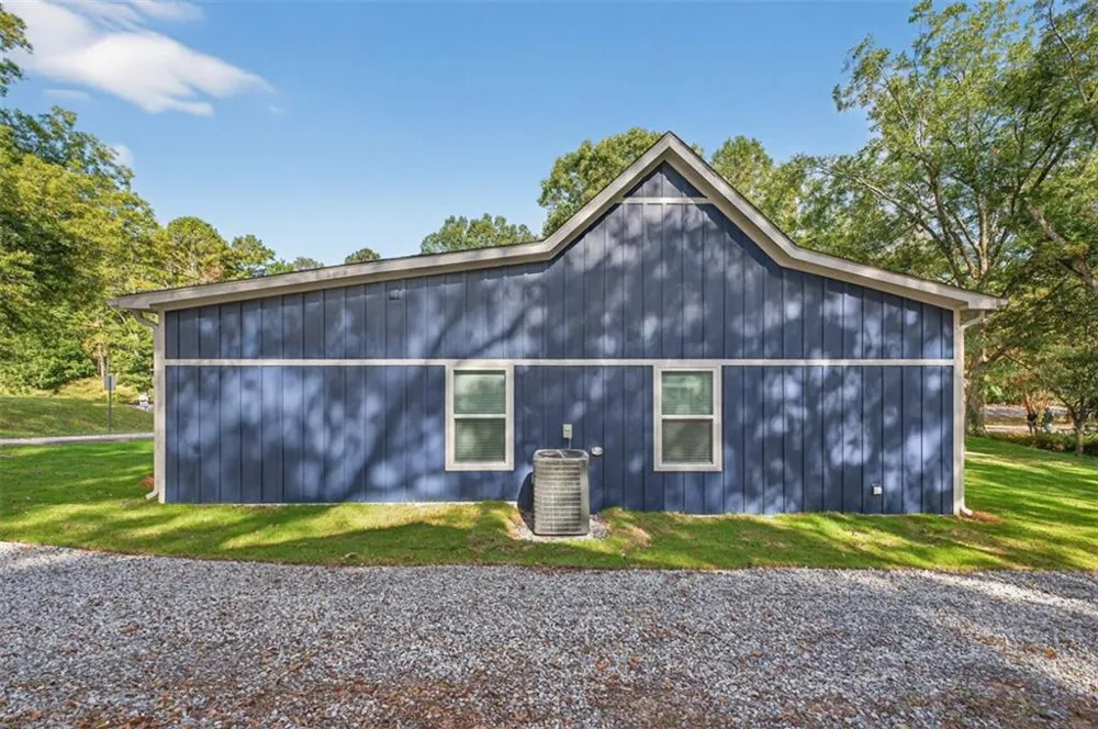 4217 Railroad Street Oakwood, GA 30566