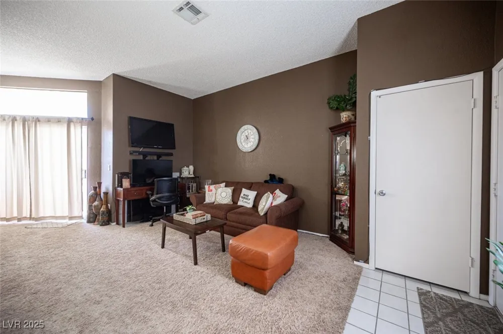 3150 Soft Breezes Drive #2220 Las Vegas, NV 89128