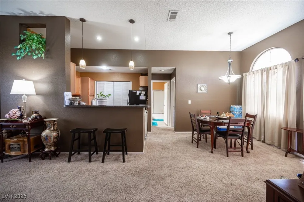 3150 Soft Breezes Drive #2220 Las Vegas, NV 89128