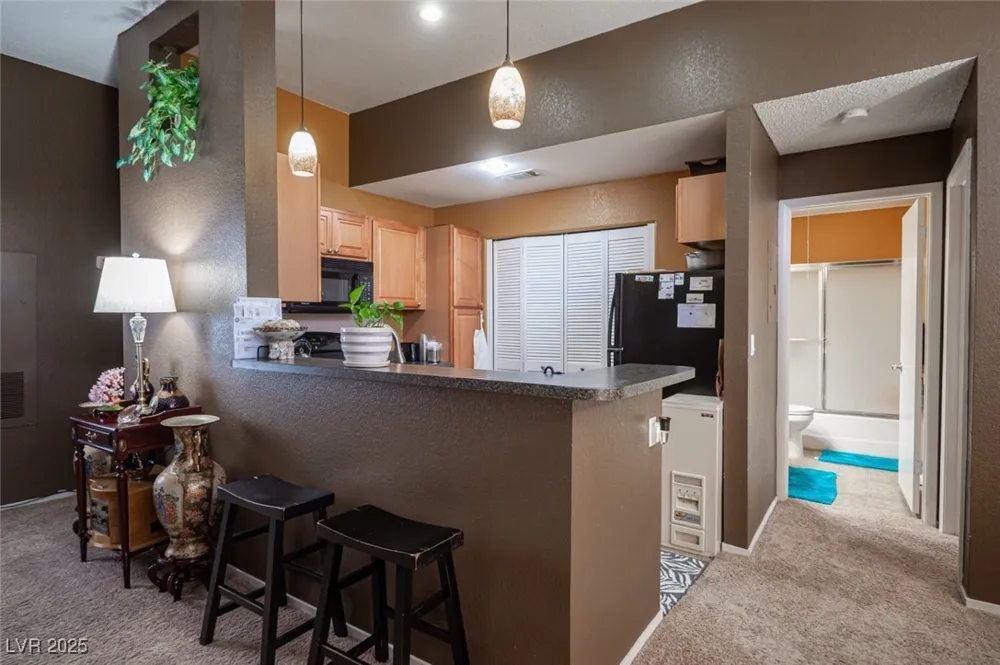 3150 Soft Breezes Drive #2220 Las Vegas, NV 89128