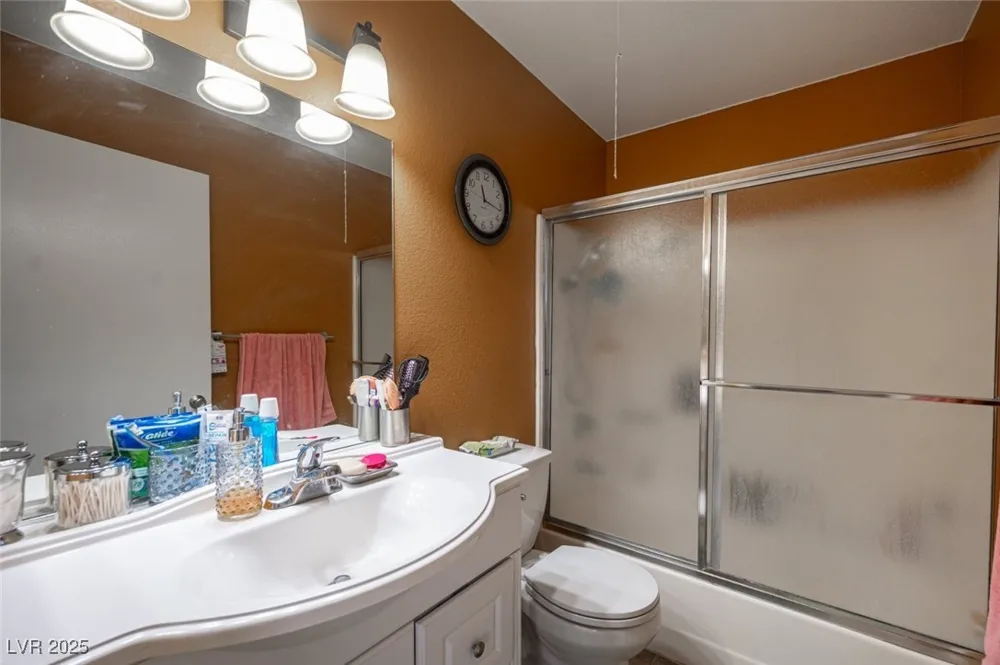 3150 Soft Breezes Drive #2220 Las Vegas, NV 89128
