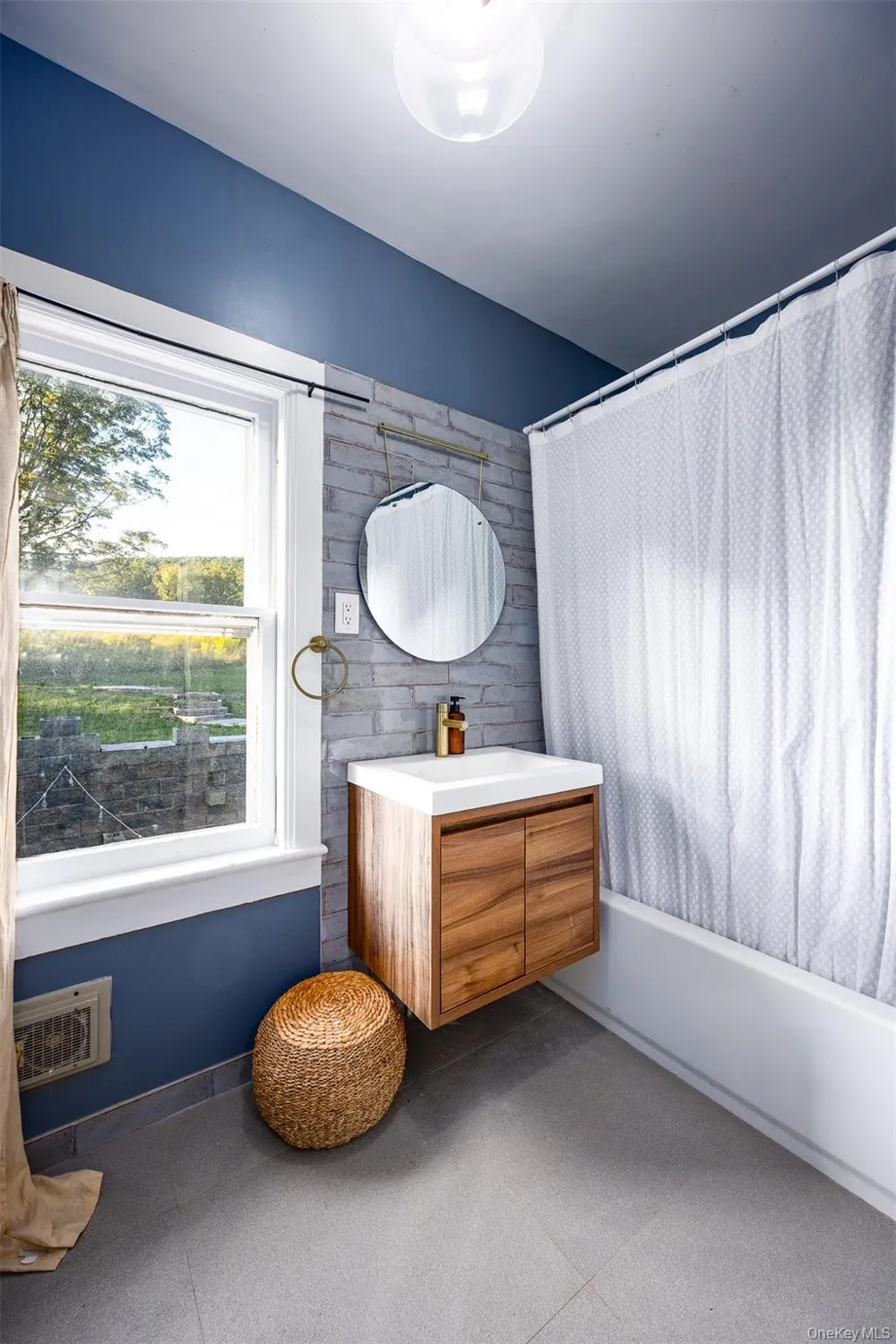 3 Leon Macglashan Road Windham, NY 12496