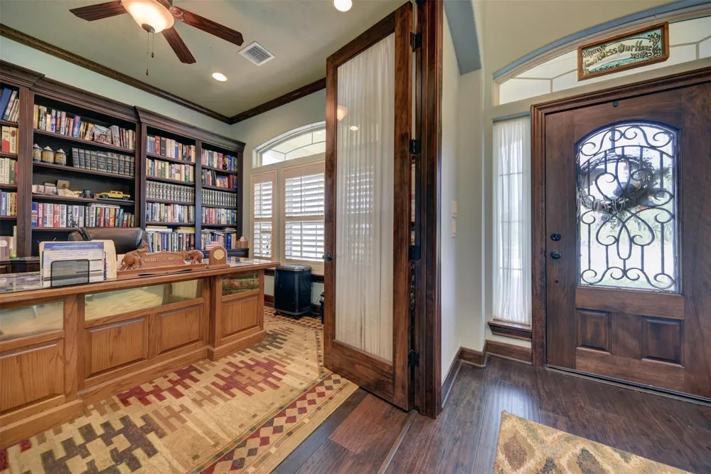 1221 Boundary School Road Burton, TX 77835