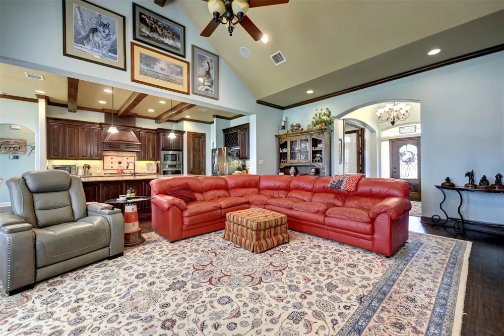 1221 Boundary School Road Burton, TX 77835