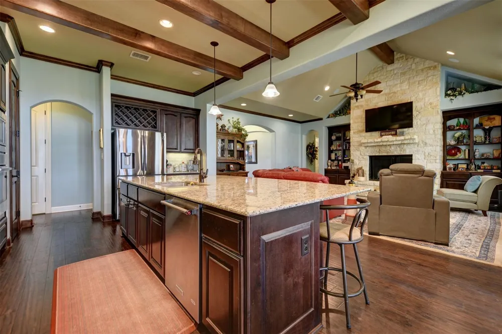 1221 Boundary School Road Burton, TX 77835