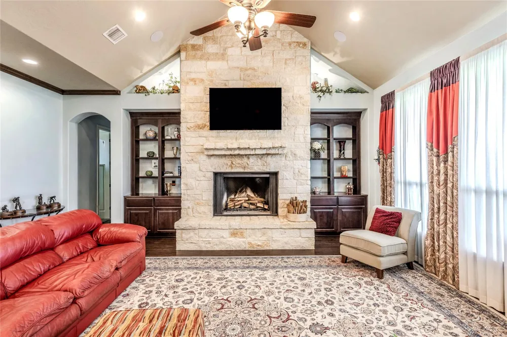 1221 Boundary School Road Burton, TX 77835