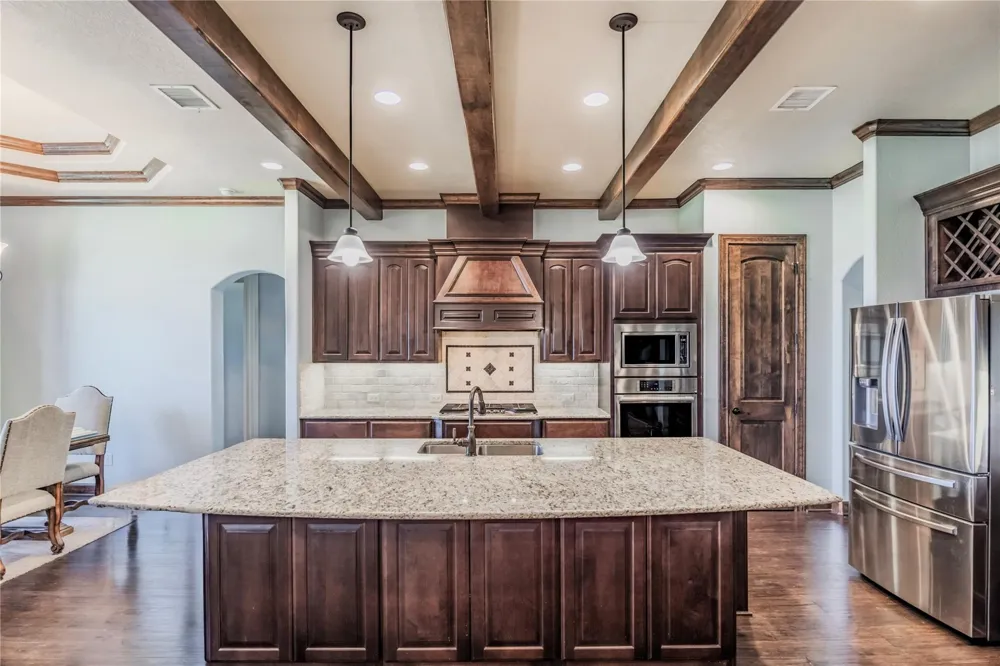 1221 Boundary School Road Burton, TX 77835