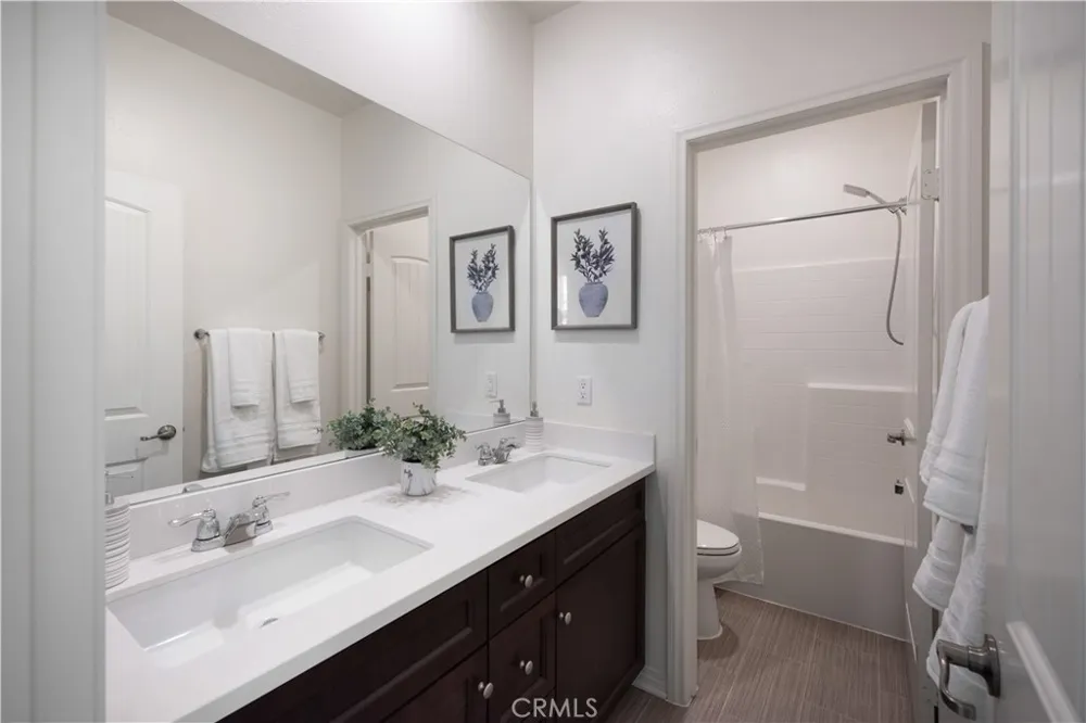 7075 Montecito Lane Eastvale, CA 92880