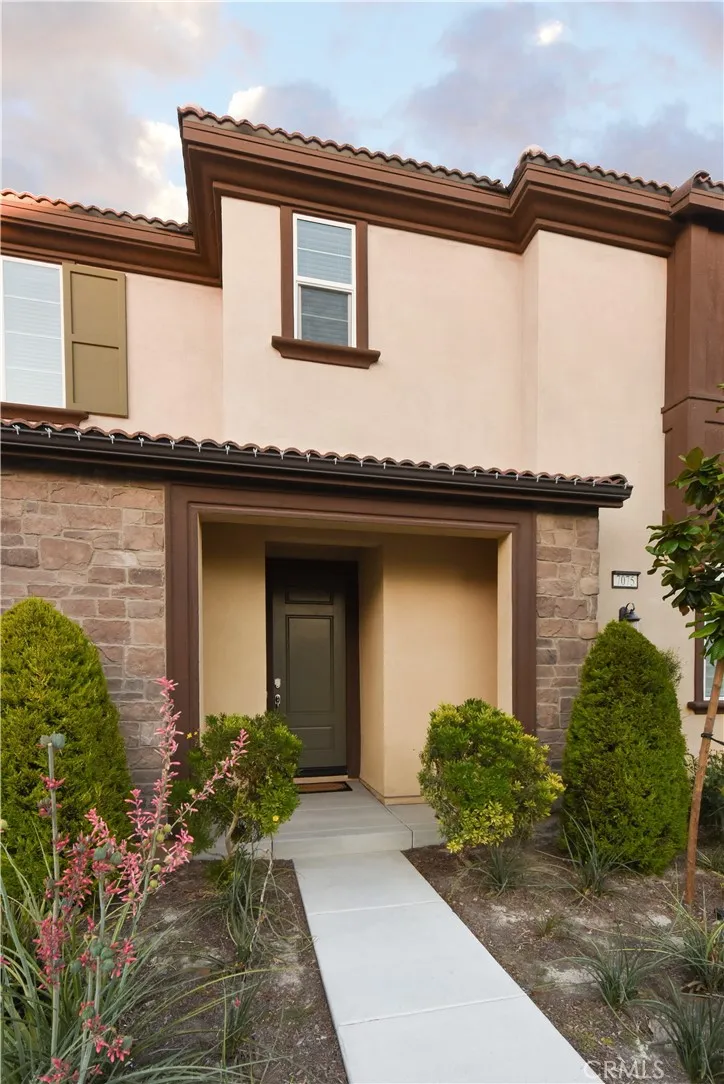 7075 Montecito Lane Eastvale, CA 92880