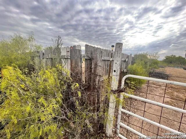 1 ACRE 79 TRACT Las Pilas Rd Laredo, TX 78043