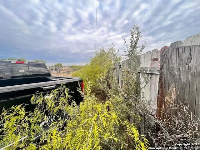 1 ACRE 79 TRACT Las Pilas Rd Laredo, TX 78043