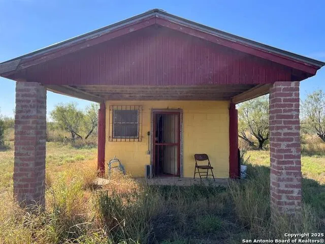 202 Camino Bolivar Laredo, TX 78043
