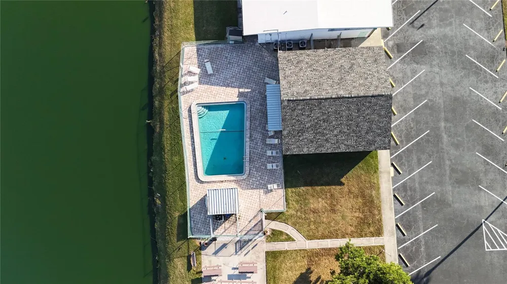 306 50TH AVENUE PLAZA E Bradenton, FL 34203