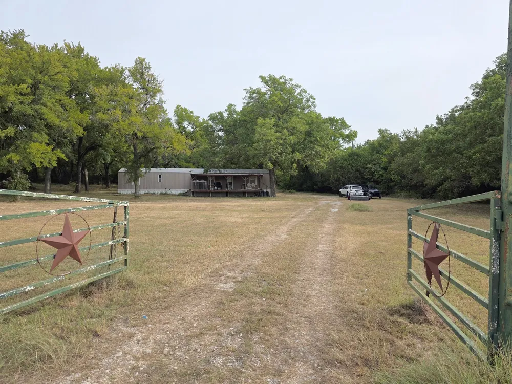 1811 Highway 570 Eastland, TX 76448