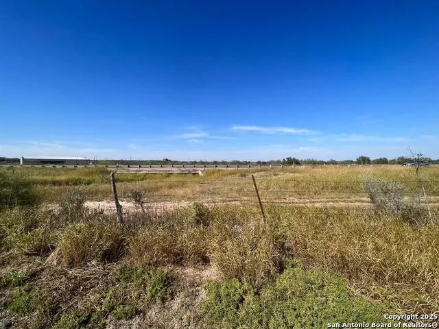 204 Camino Bolivar Laredo, TX 78043