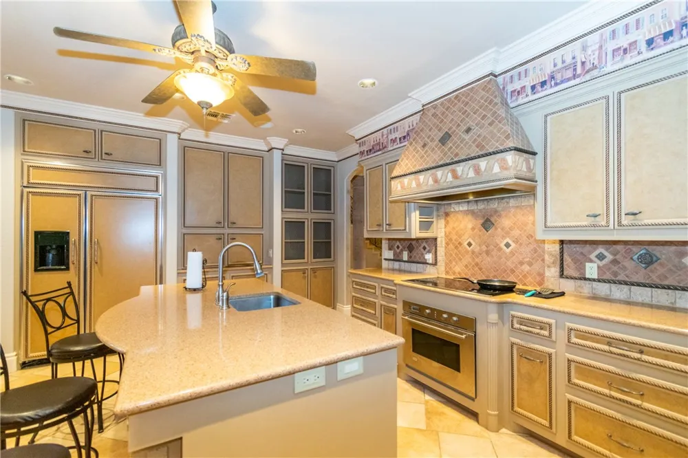 1921 Caroline Avenue Alice, TX 78332