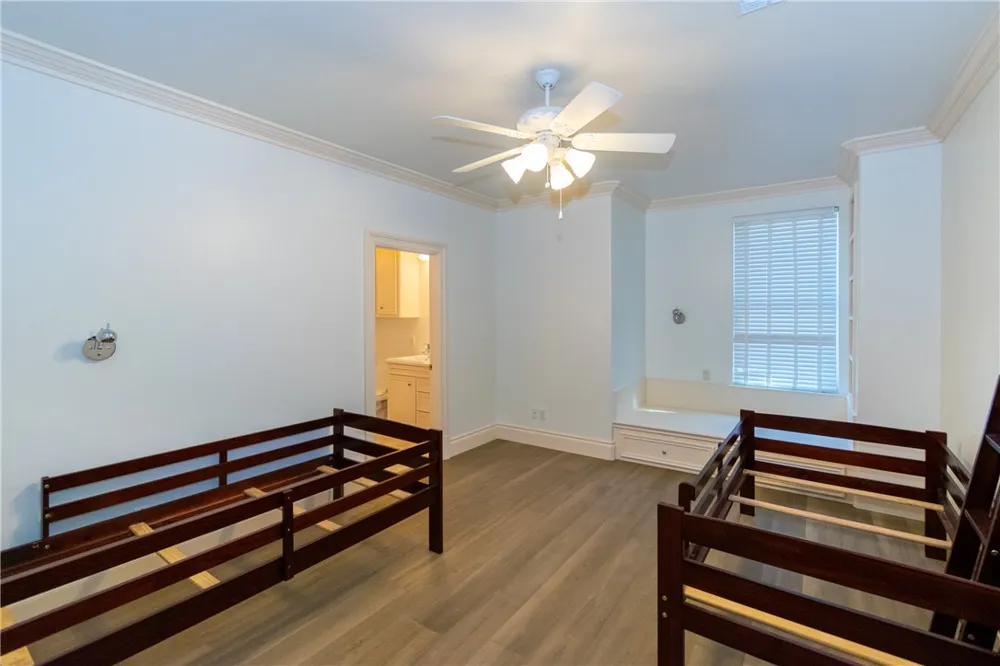 1921 Caroline Avenue Alice, TX 78332