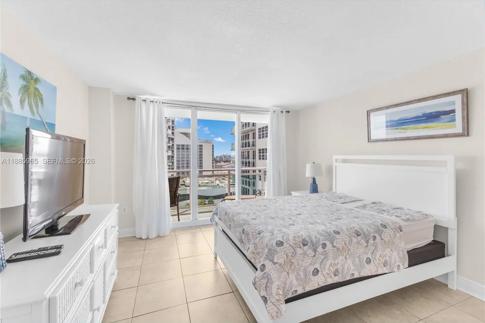 6917 Collins Ave #1505 Miami Beach, FL 33141