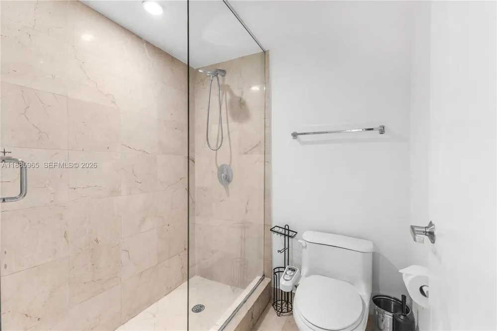 6917 Collins Ave #1505 Miami Beach, FL 33141