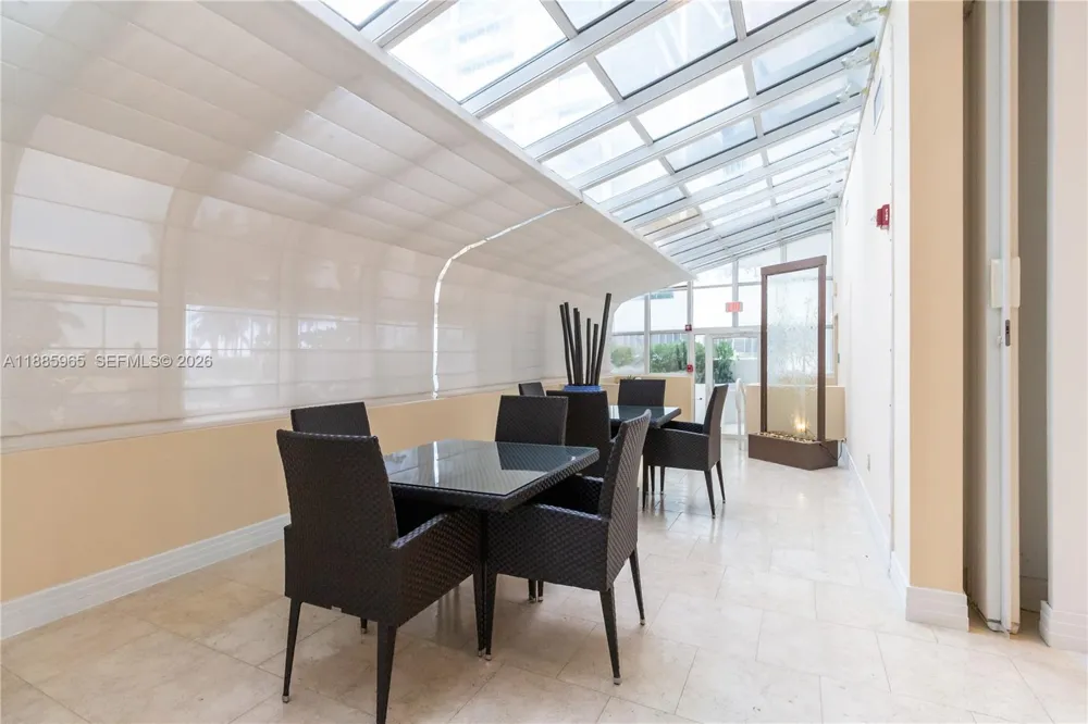 6917 Collins Ave #1505 Miami Beach, FL 33141