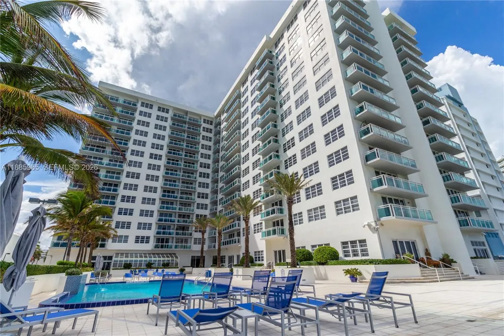 6917 Collins Ave #1505 Miami Beach, FL 33141