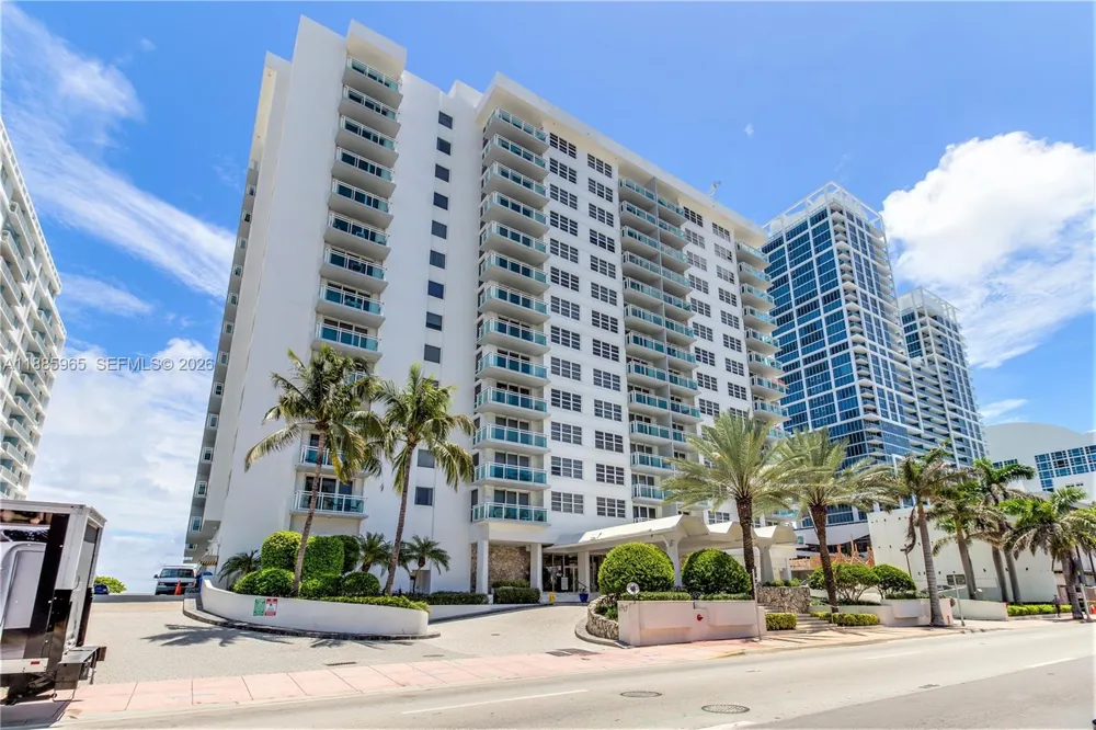 6917 Collins Ave #1505 Miami Beach, FL 33141