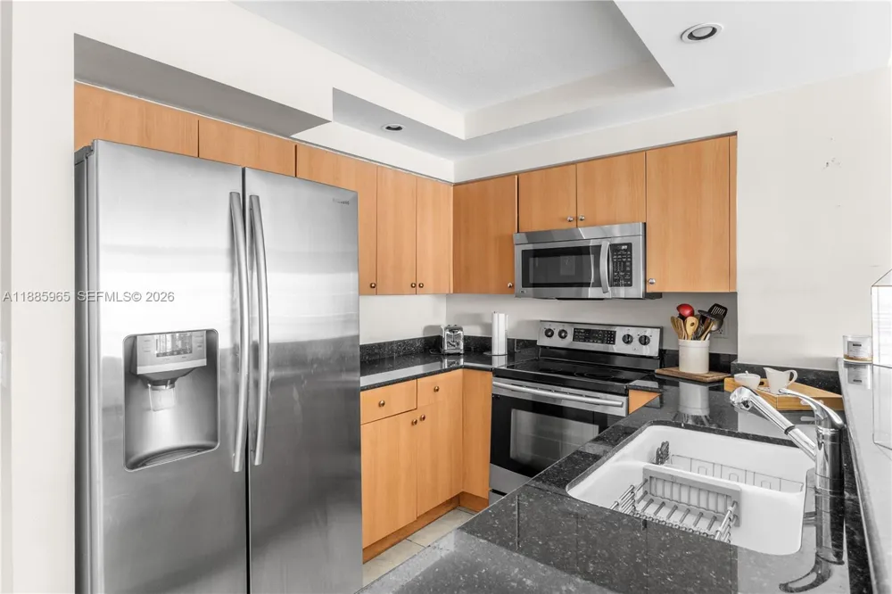 6917 Collins Ave #1505 Miami Beach, FL 33141