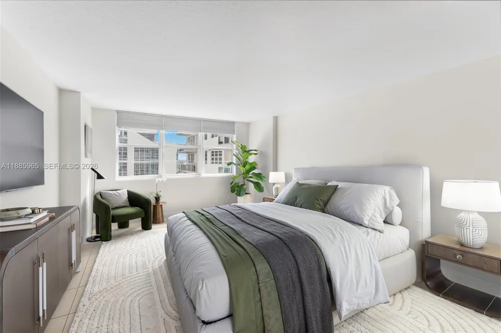 6917 Collins Ave #1505 Miami Beach, FL 33141