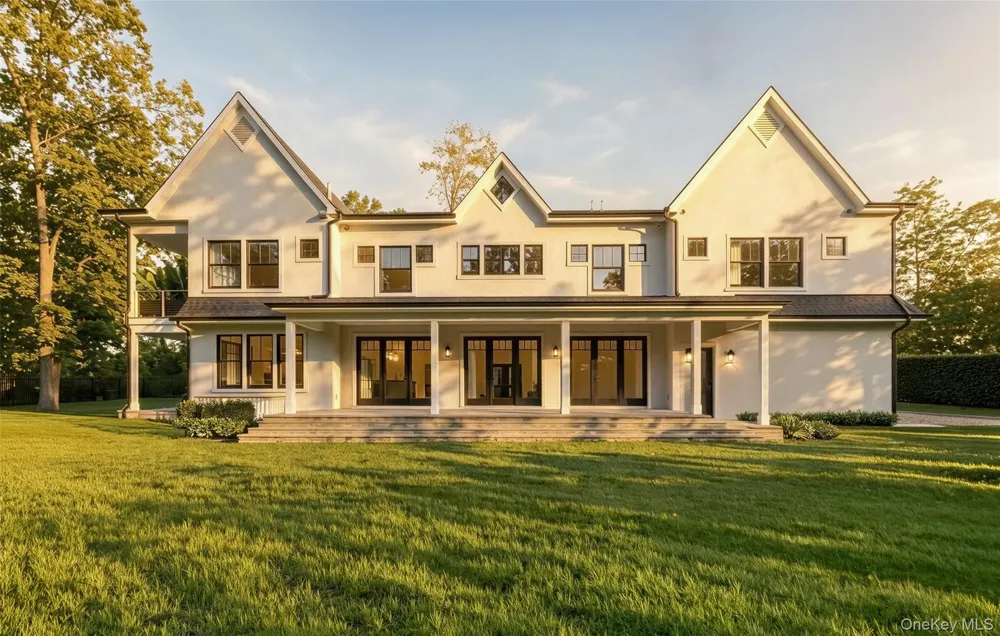 110 Crescent Court Wading River, NY 11792