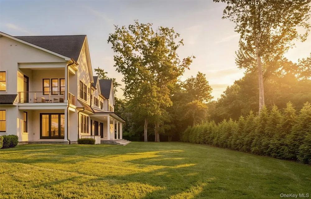 110 Crescent Court Wading River, NY 11792