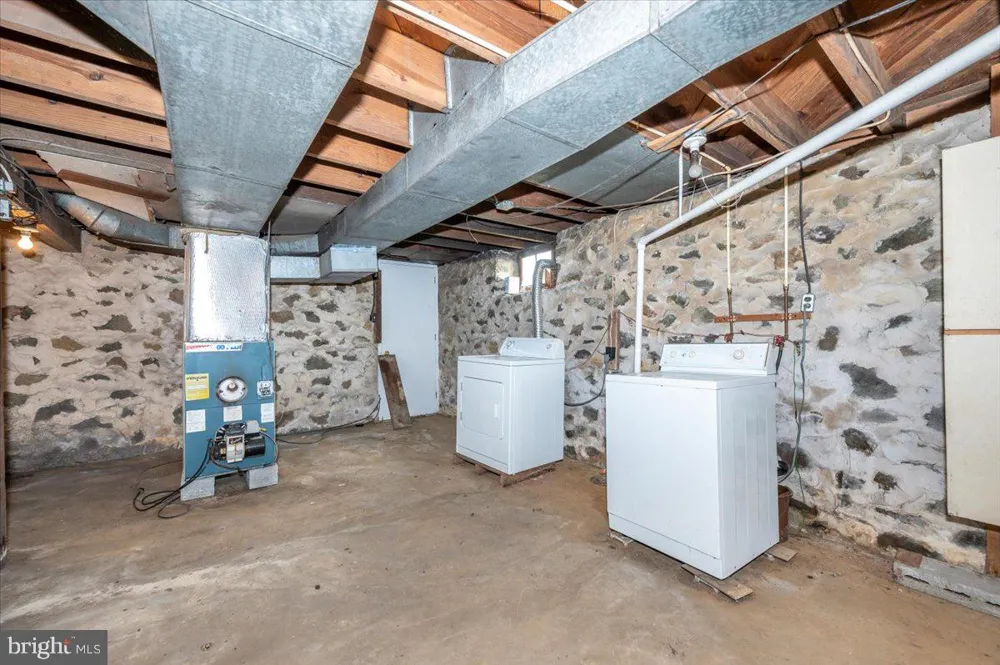 17124 SABILLASVILLE ROAD Sabillasville, MD 21780