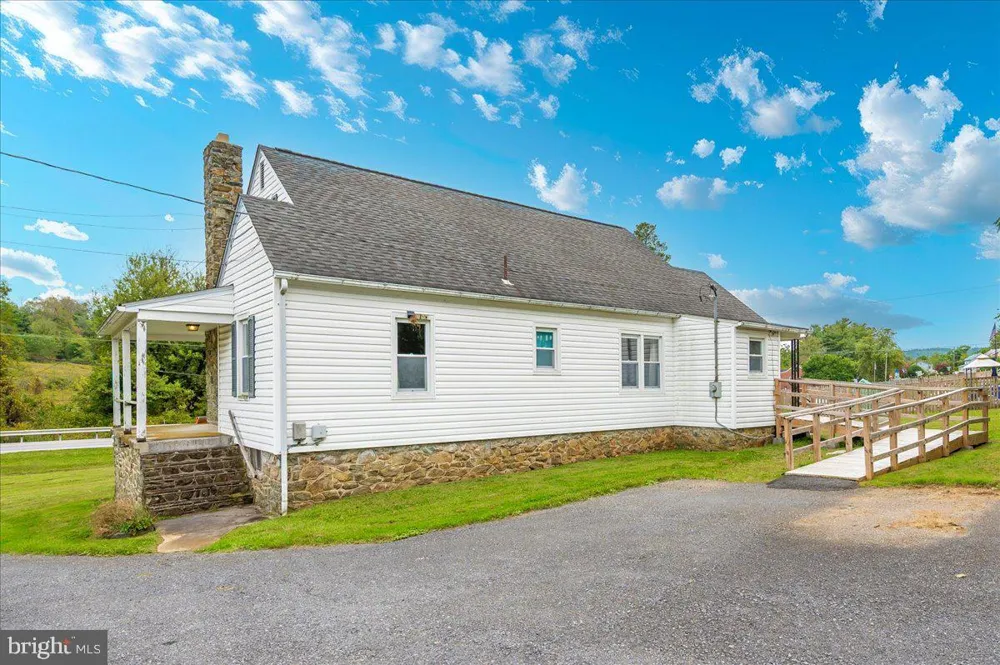 17124 SABILLASVILLE ROAD Sabillasville, MD 21780